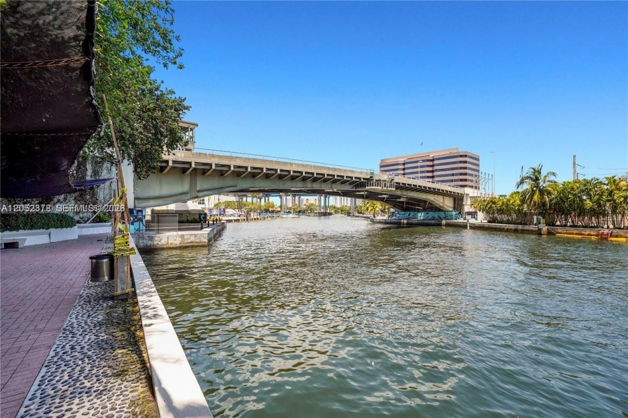 185 SW 7th Street 3100, Miami, FL 33130 photo 18
