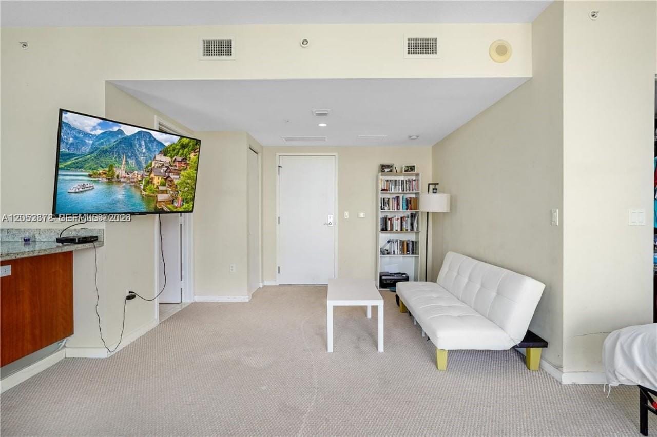 185 SW 7th Street 3100, Miami, FL 33130 photo 4