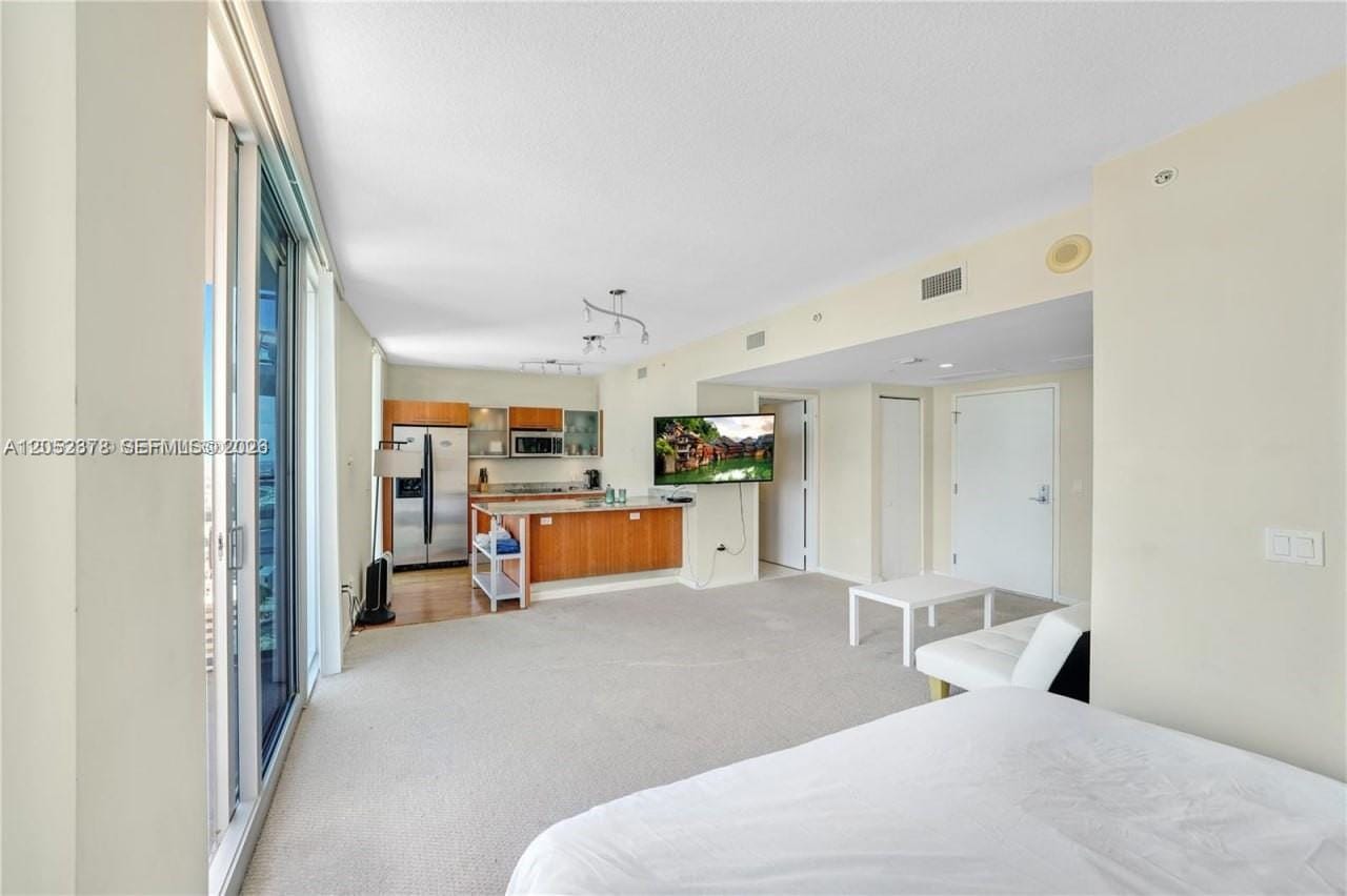 185 SW 7th Street 3100, Miami, FL 33130 photo 5