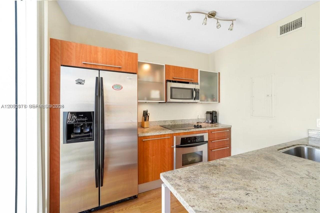 185 SW 7th Street 3100, Miami, FL 33130 photo 6