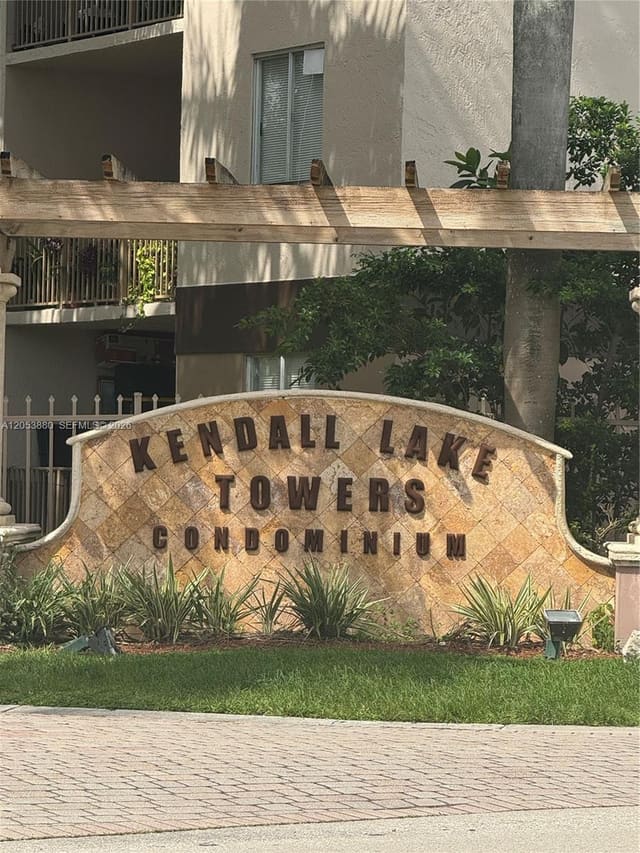 15241 SW 80th Street 310, Miami, FL 33193
