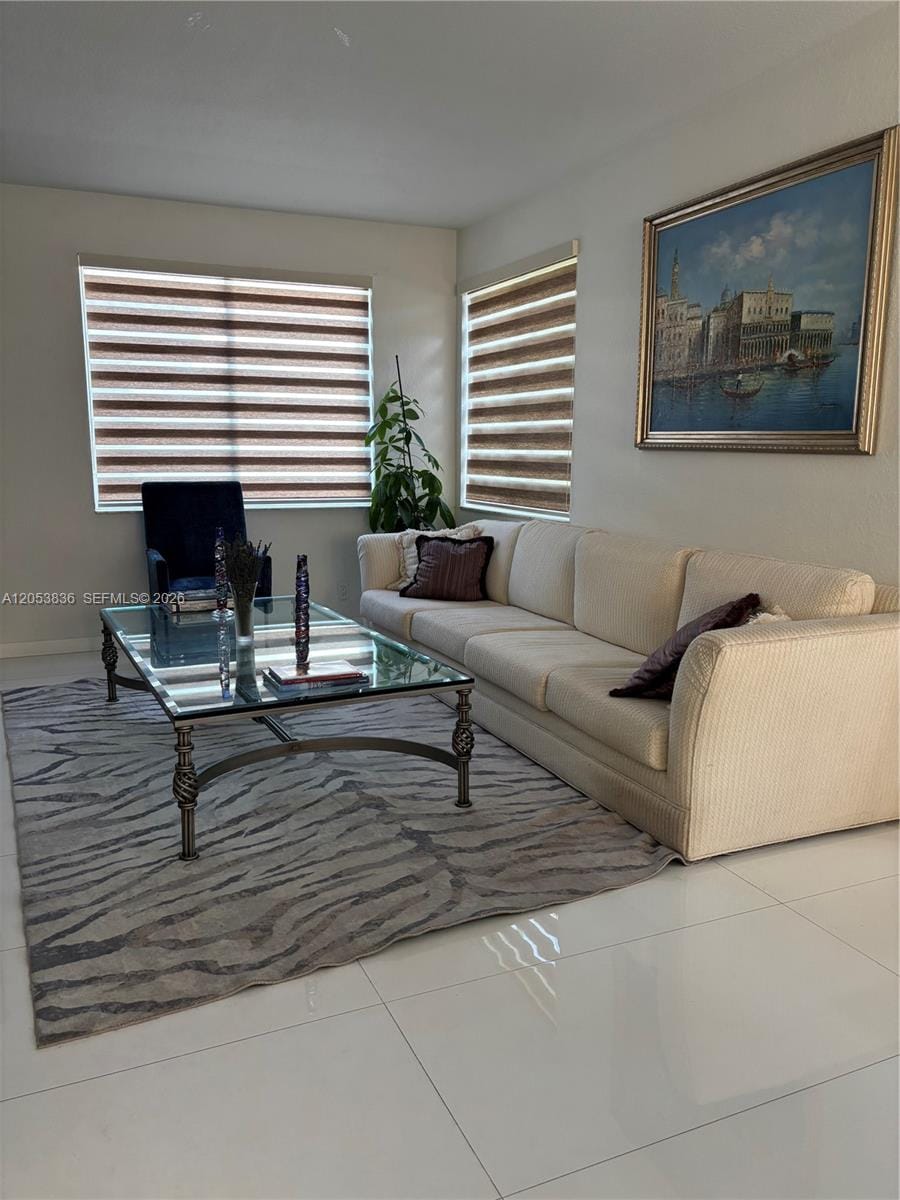 1362 Canary Island Drive — photo 2
