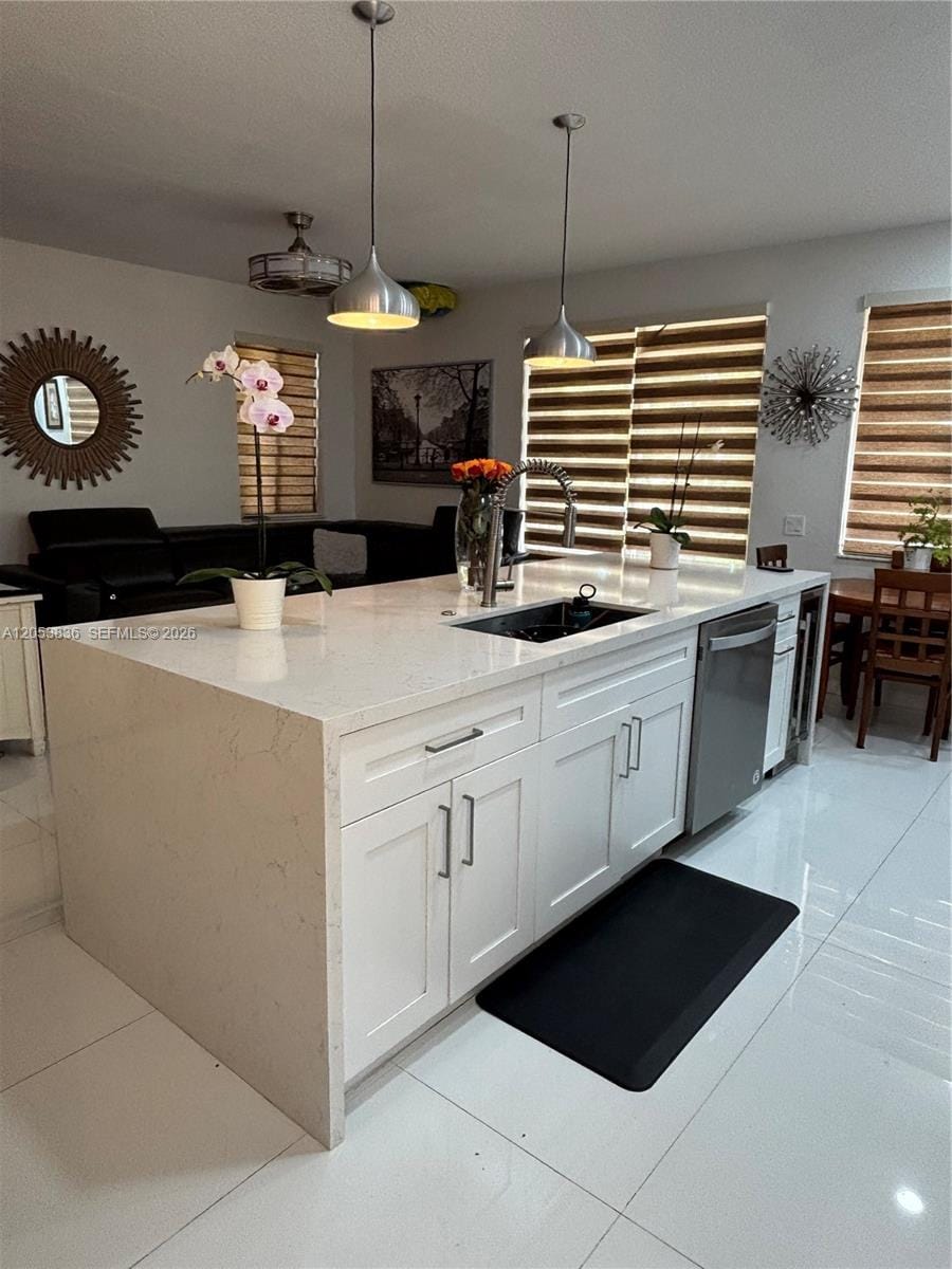 1362 Canary Island Drive — photo 7
