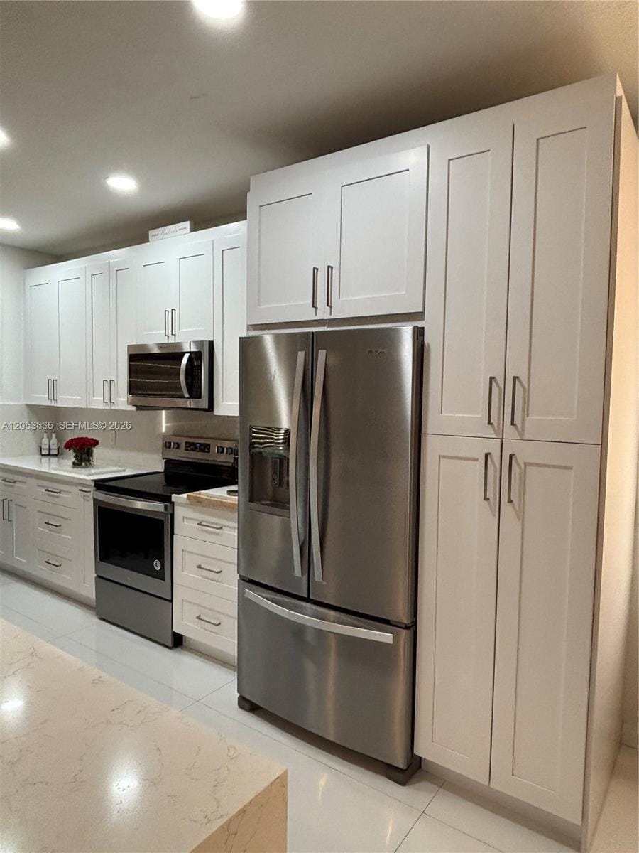 1362 Canary Island Drive — photo 8