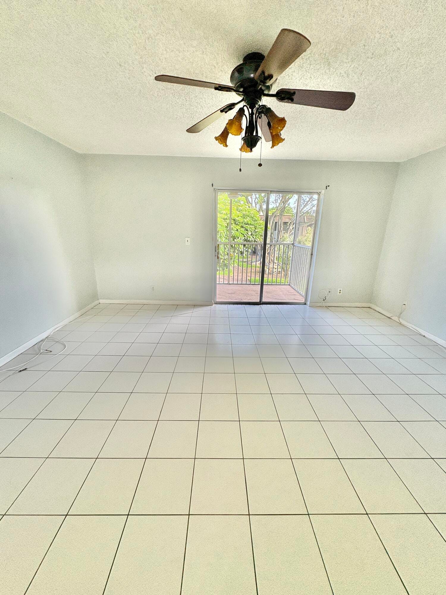 209 OXFORD 200 — photo 4