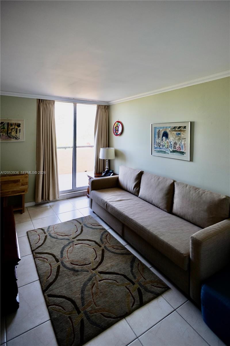 2555 Collins Avenue 308 — photo 12