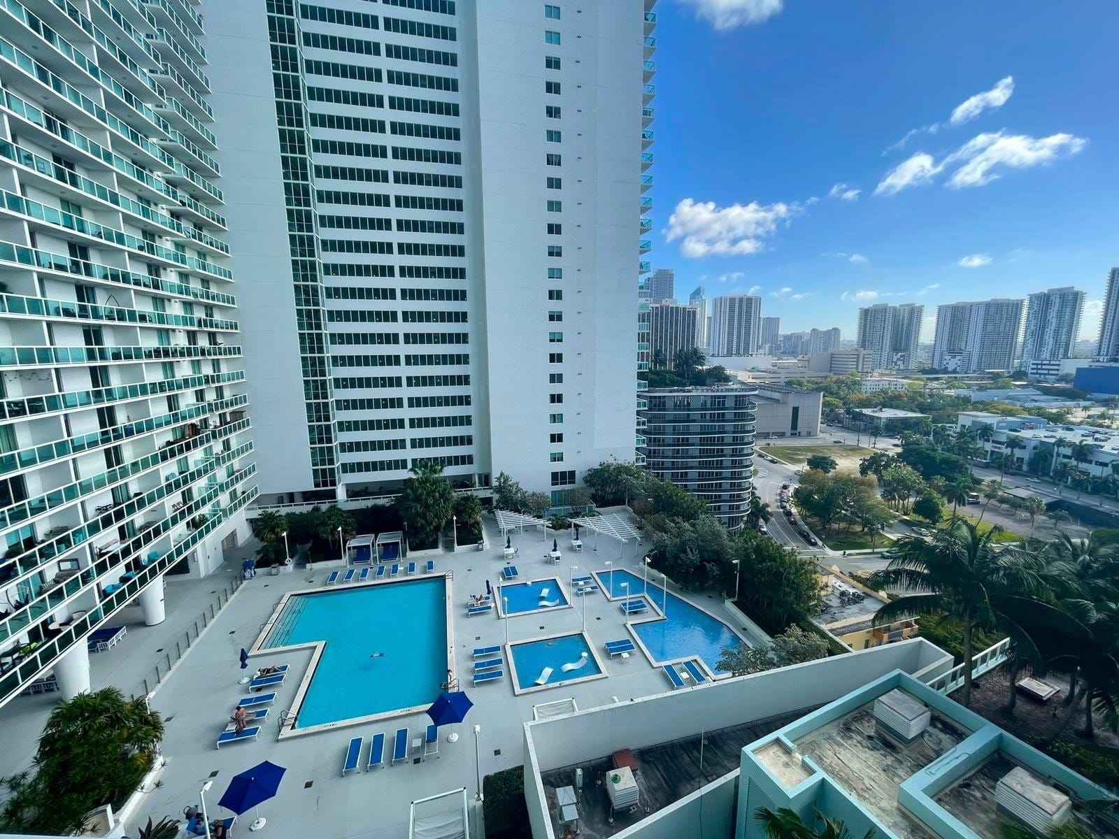 1900 N BAYSHORE Drive 1709 — photo 4