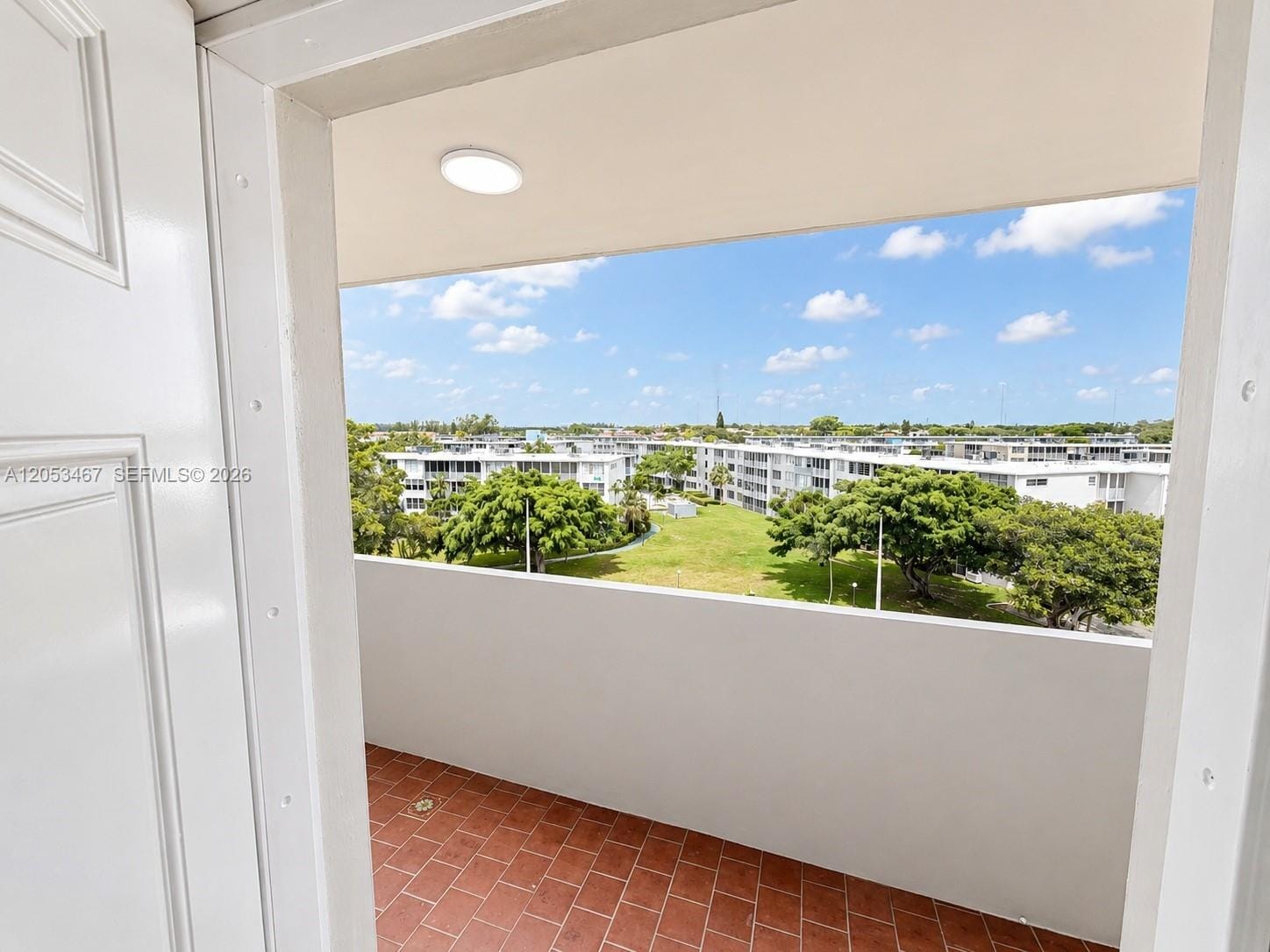 1750 NE 191st Street 605-1, Miami, FL 33179 photo 17