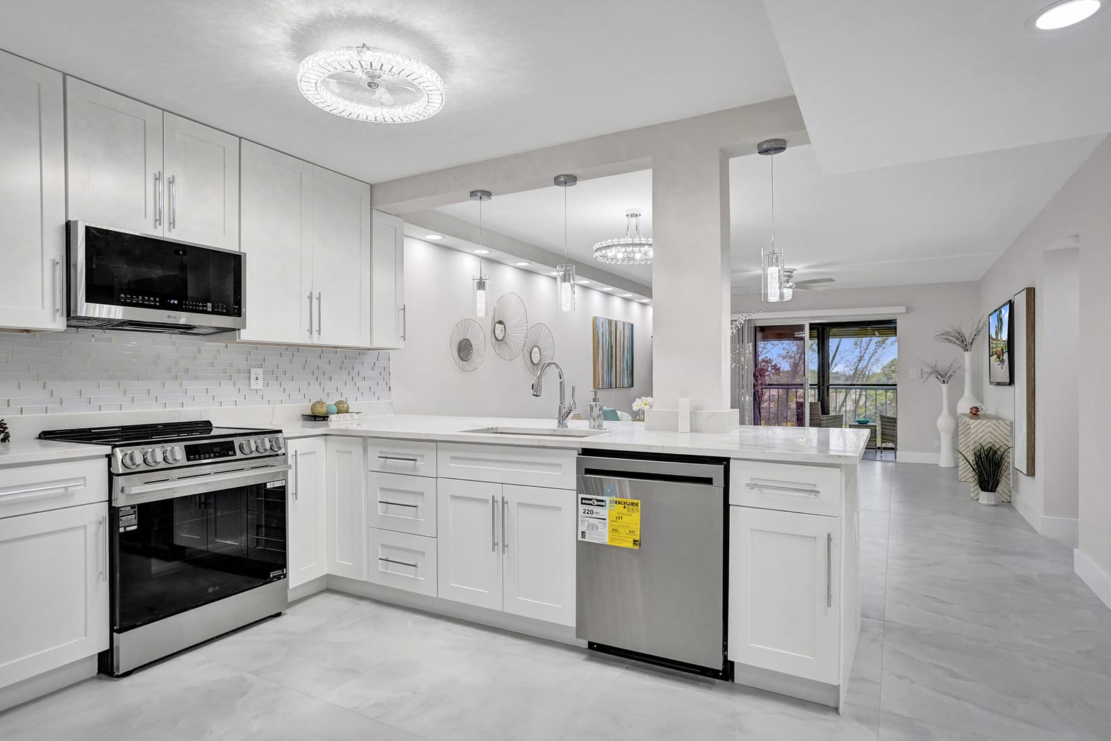 7146 Huntington Lane 402, Delray Beach, FL 33446