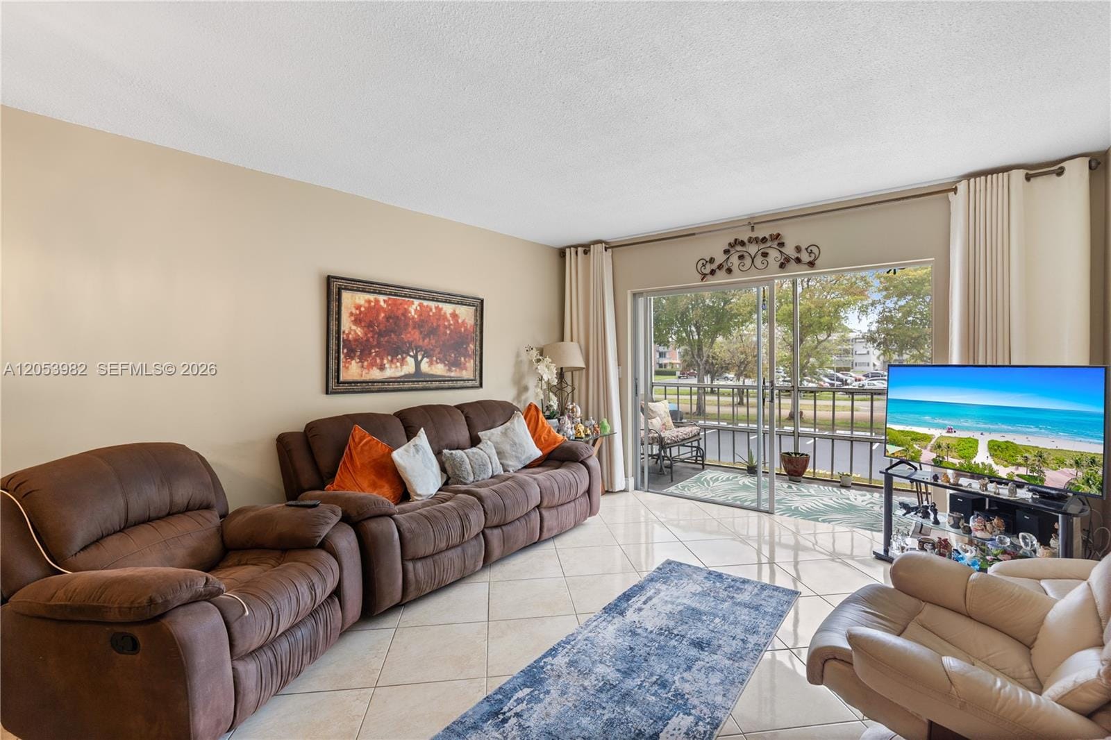 1000 Hillcrest Ct 214 214, Hollywood, FL 33021