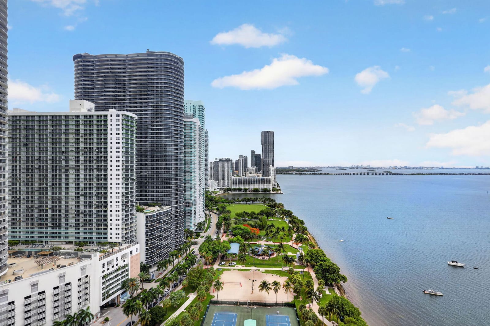 1717 N BAYSHORE Drive A-2935, Miami, FL 33132 photo 2
