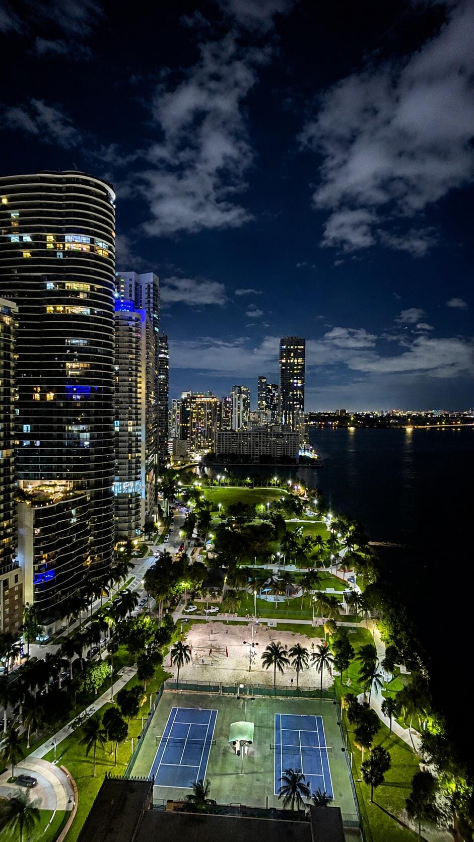 1717 N BAYSHORE Drive A-2935, Miami, FL 33132 photo 3