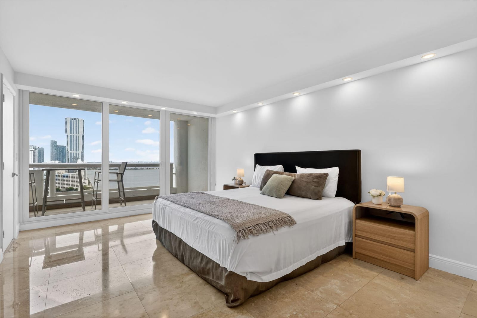 1717 N BAYSHORE Drive A-2935, Miami, FL 33132 photo 23