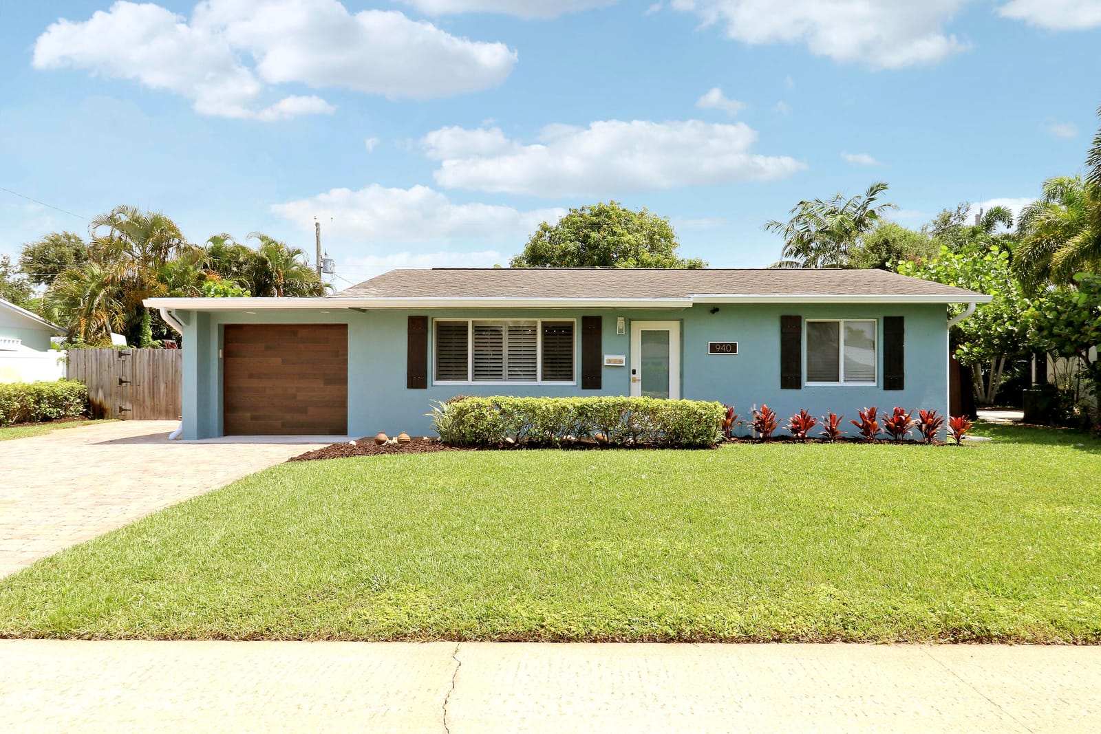 940 Dogwood Road, North Palm Beach, FL 33408
