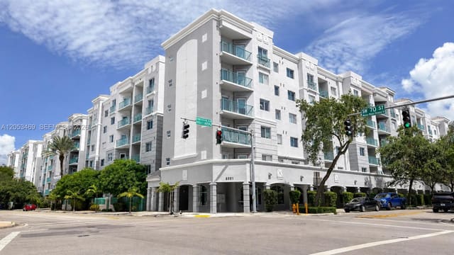6001 SW 70th Street 608, South Miami, FL 33143
