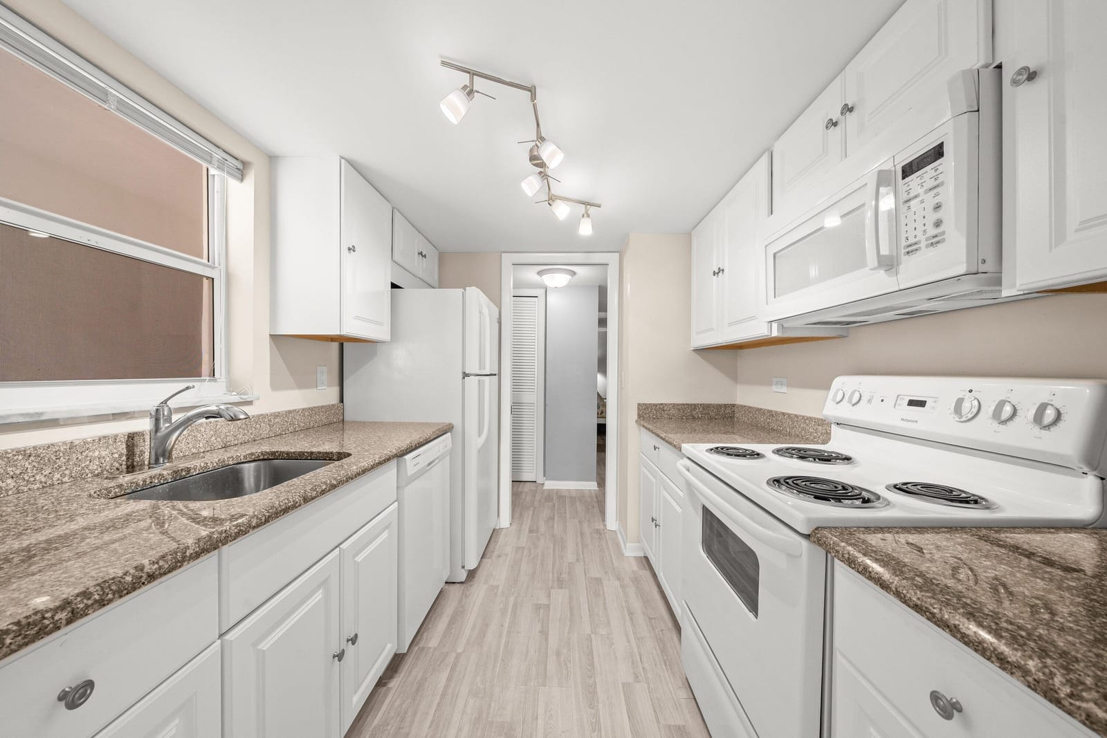 2525 Florida Boulevard 130 — photo 9