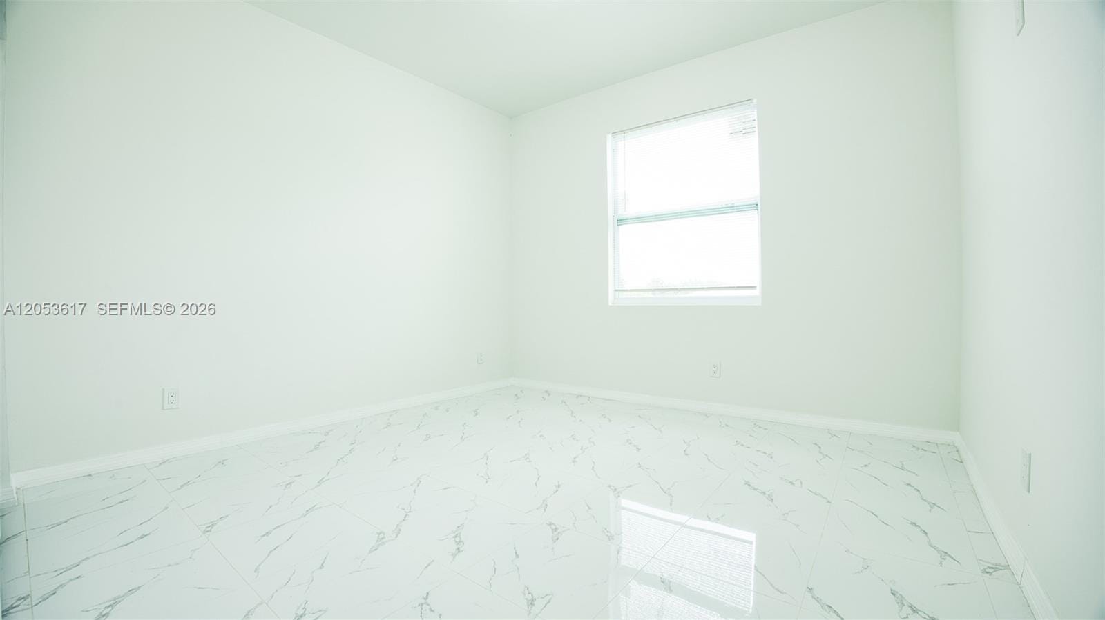 2524 Lakeview Drive — photo 12