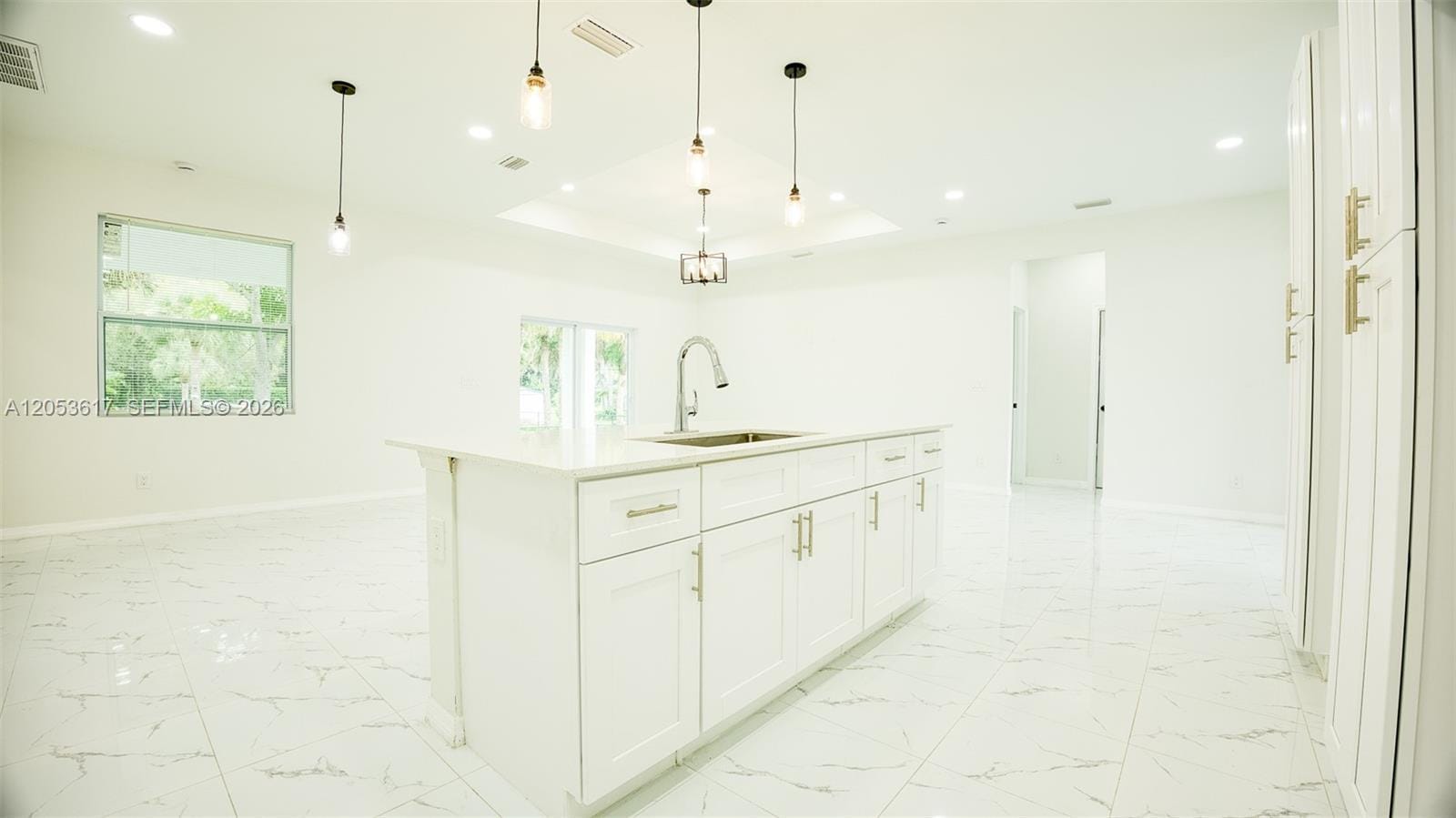 2524 Lakeview Drive — photo 8