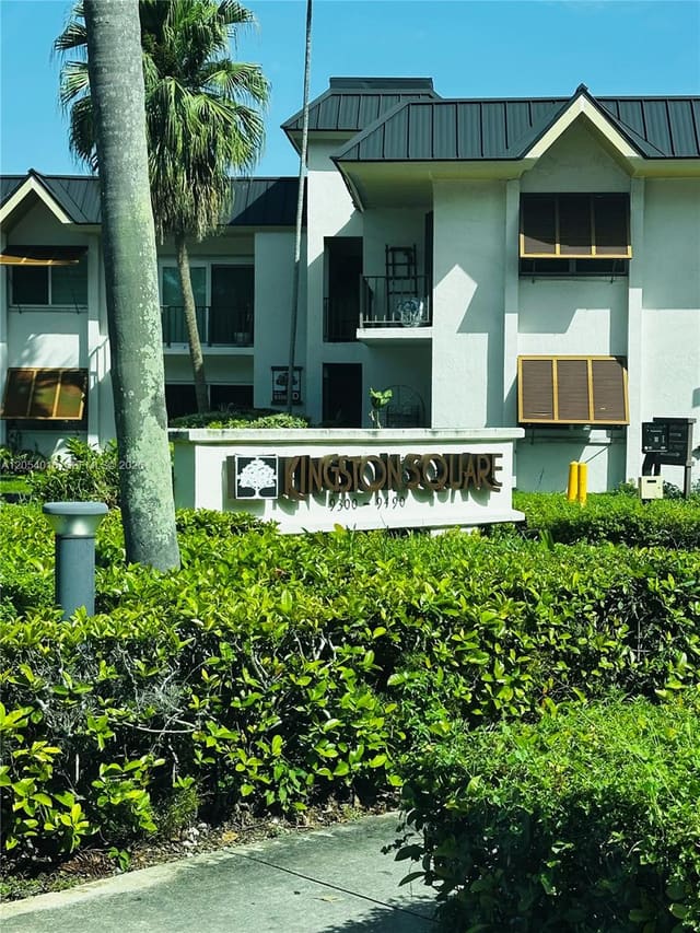 9354 SW 77th Avenue I1, Miami, FL 33156