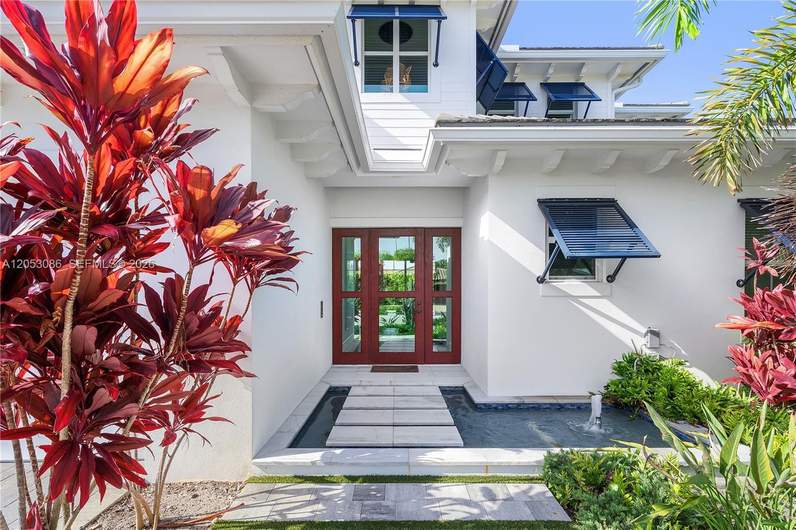 728 Malaga Drive — photo 3
