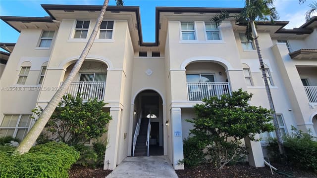 11401 NW 89th Street 214, Doral, FL 33178