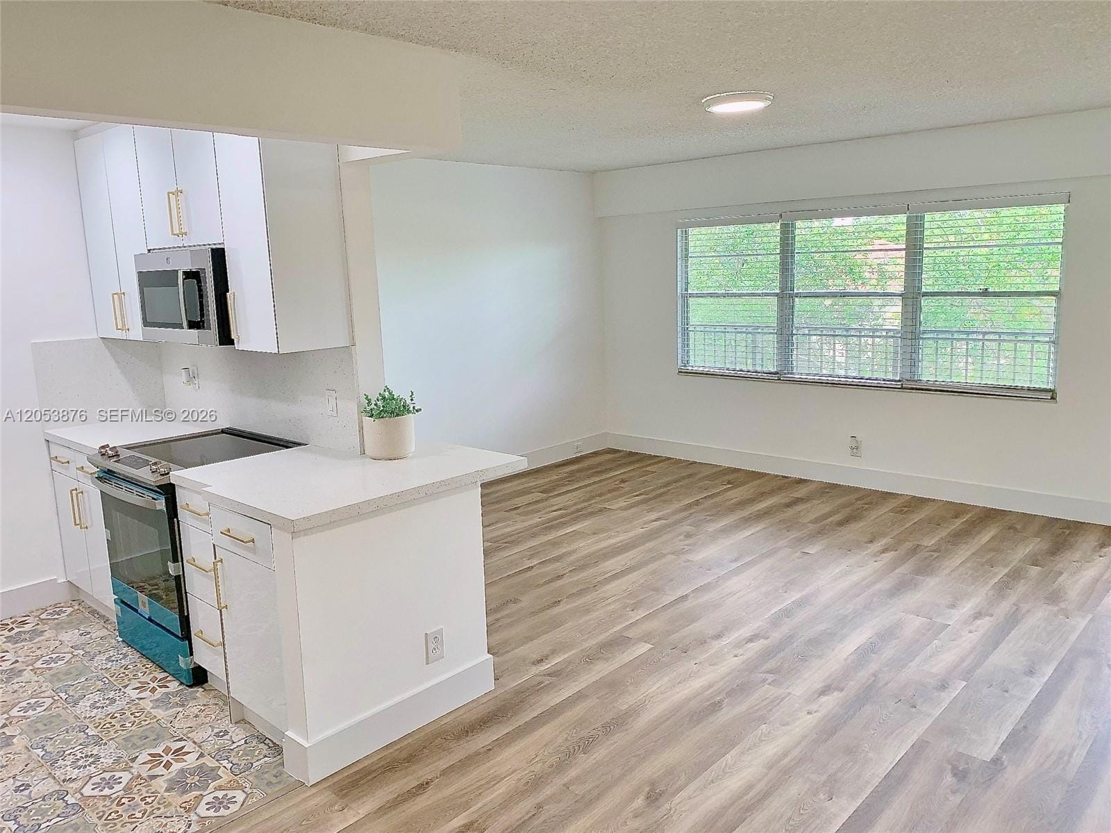101 SW 132nd Way 413J — photo 8
