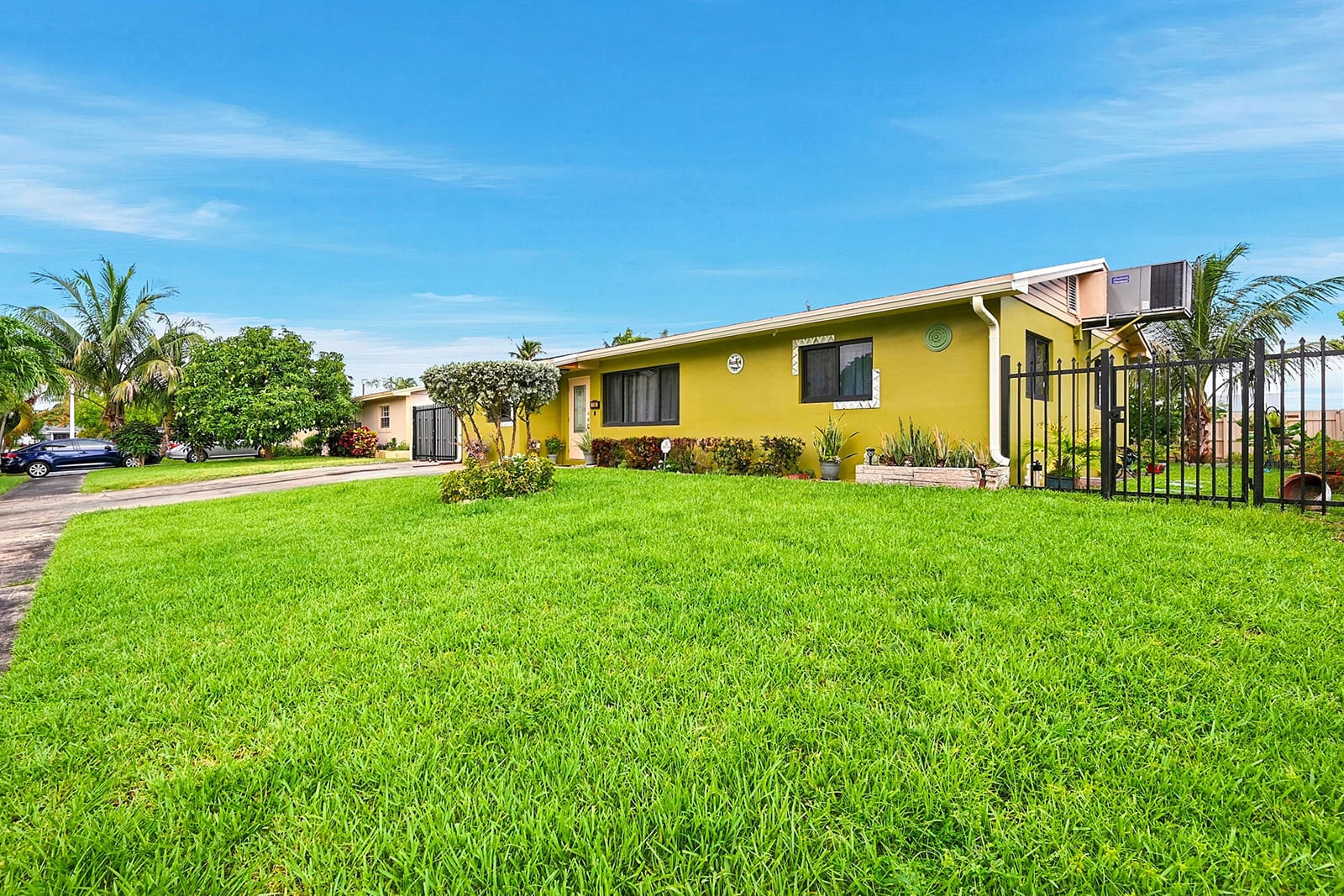 1310 SW 7th Avenue, Deerfield Beach, FL 33441 photo 2