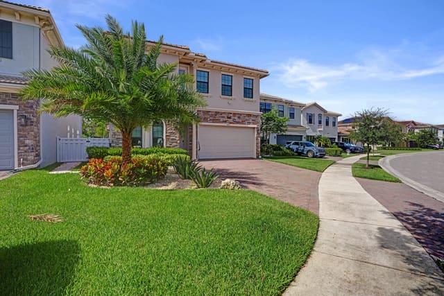 8655 NW 39TH Court, Coral Springs, FL 33065