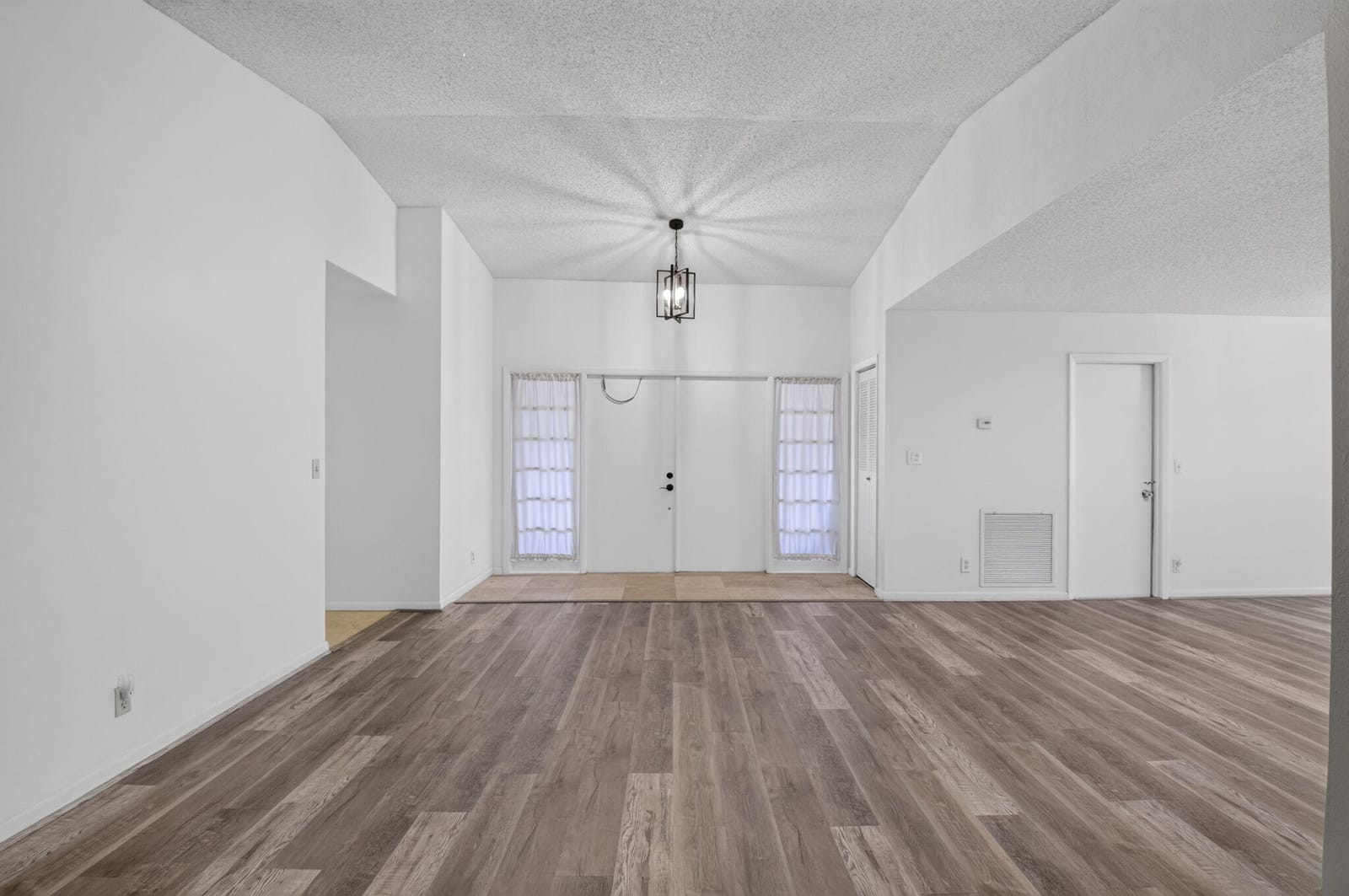 17667 Pine Needle Terrace — photo 4