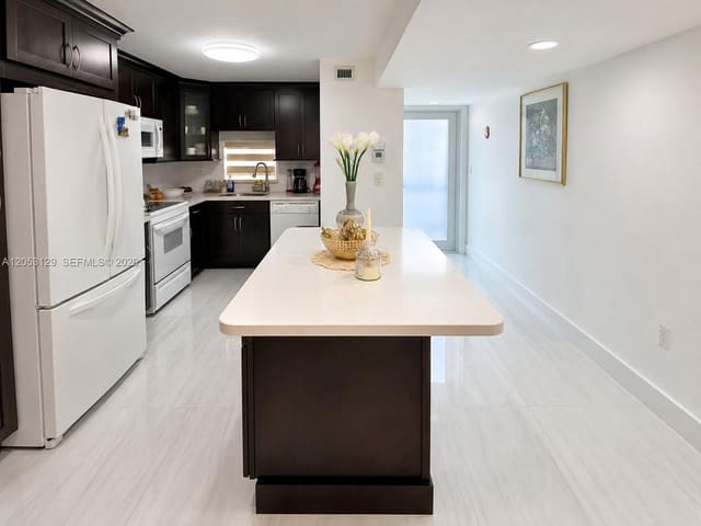 8990 S Hollybrook Boulevard 210, Pembroke Pines, FL 33025