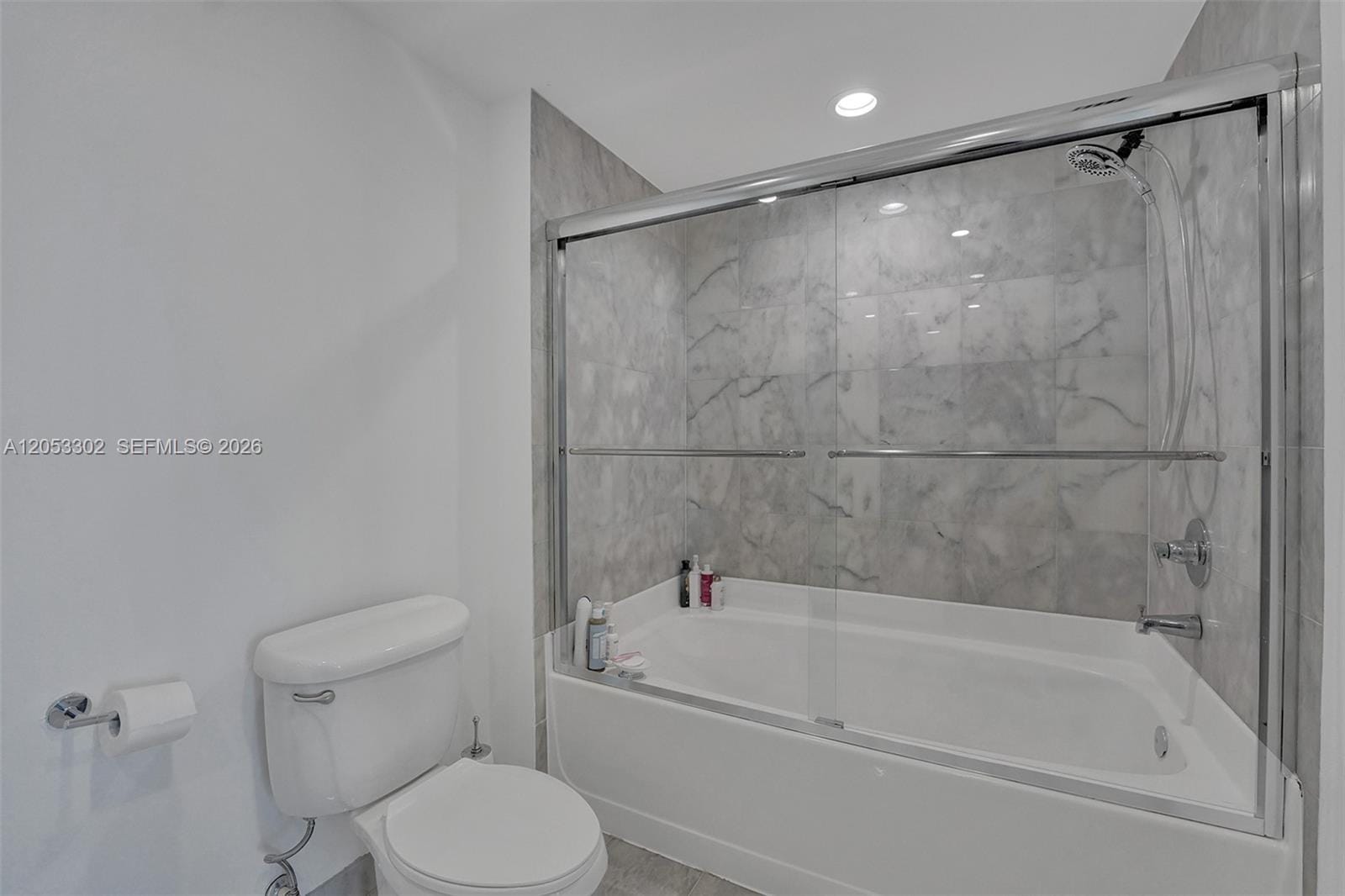 601 NE 36th Street 811 — photo 8