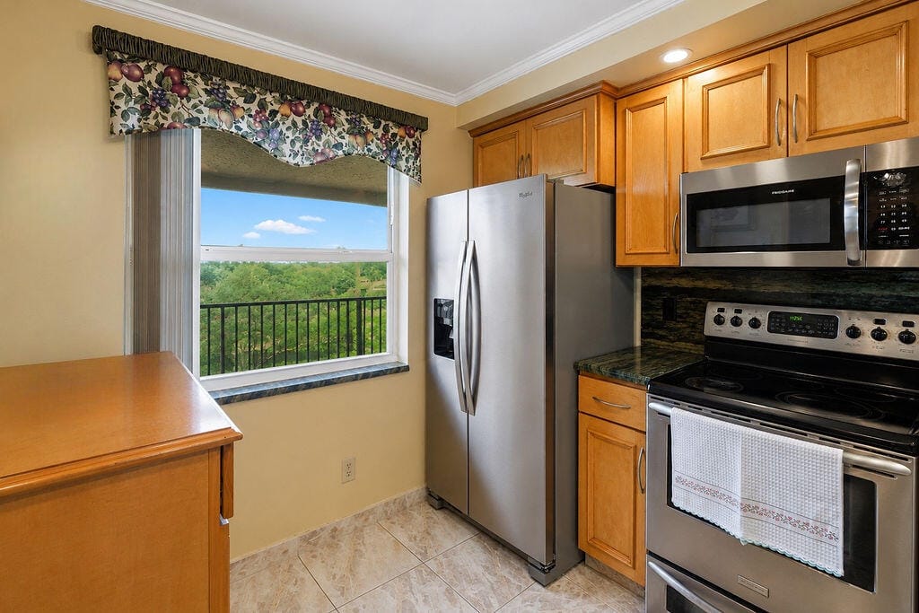 4091 Cypress Reach Court 403, Pompano Beach, FL 33069 photo 8