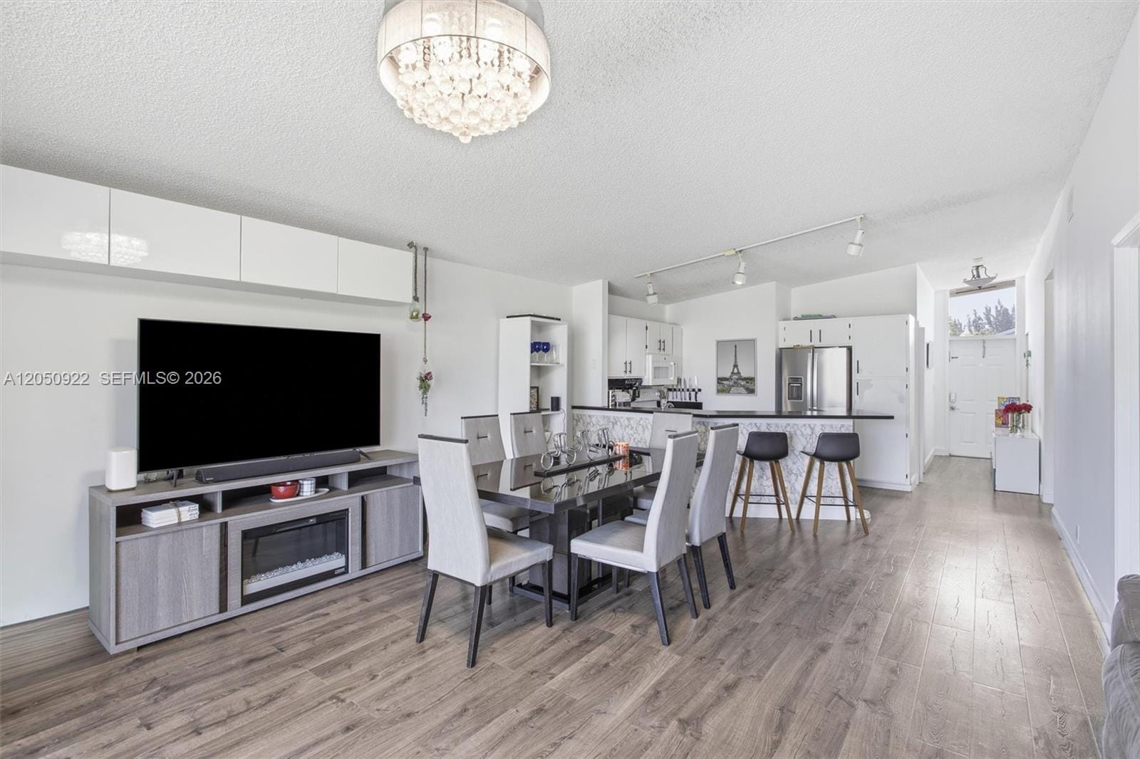502 Woodgate Circle B — photo 8