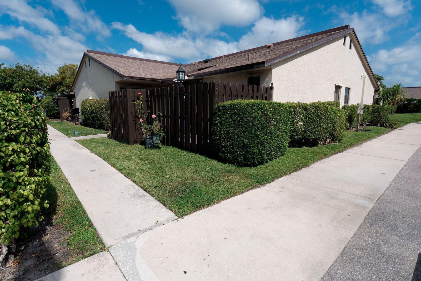 3504 WATERVIEW Circle, Palm Springs, FL 33461