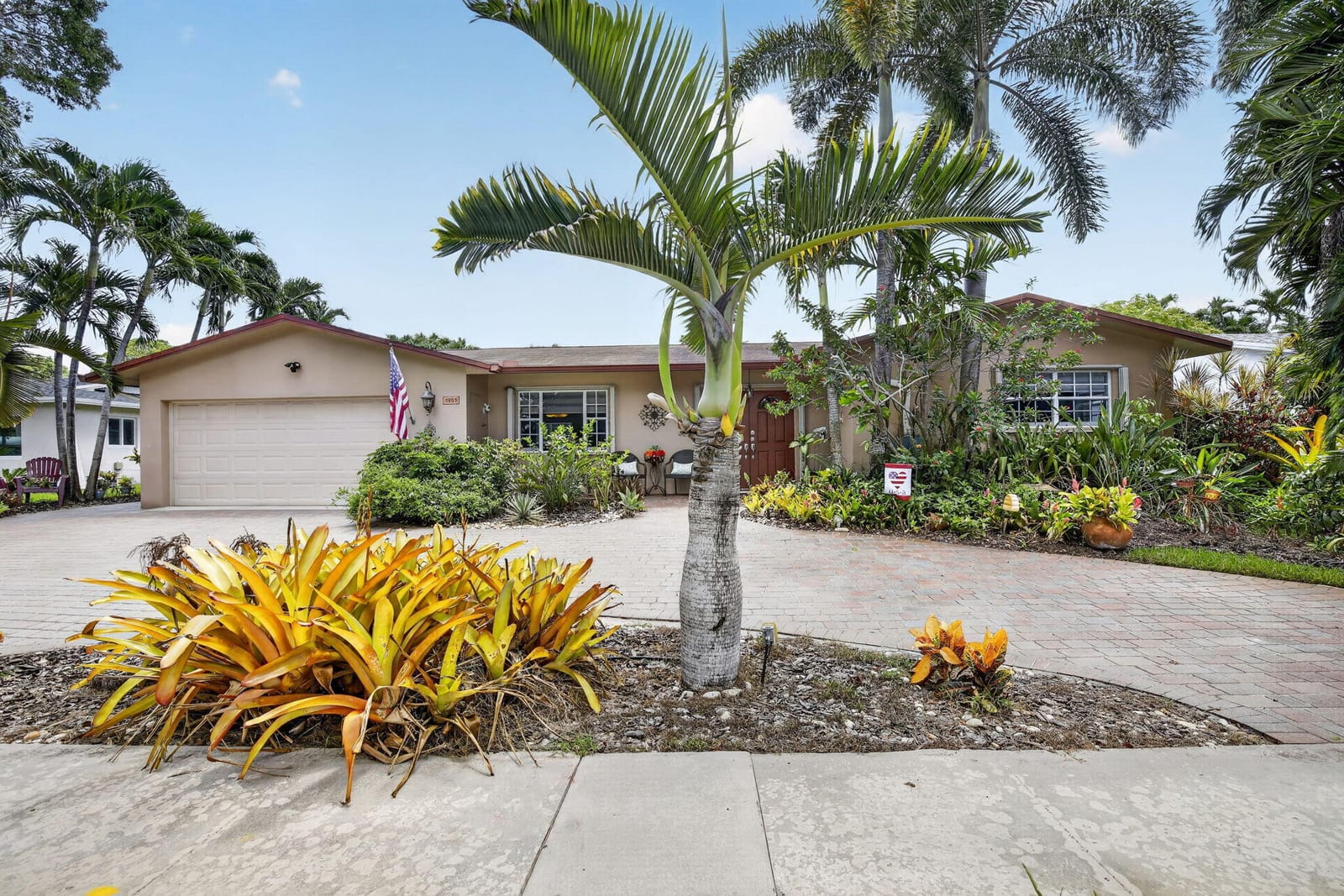 1851 NW 106TH Avenue, Pembroke Pines, FL 33026