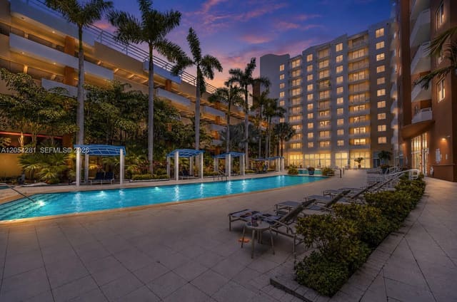 2775 NE 187th Street 318, Aventura, FL 33180