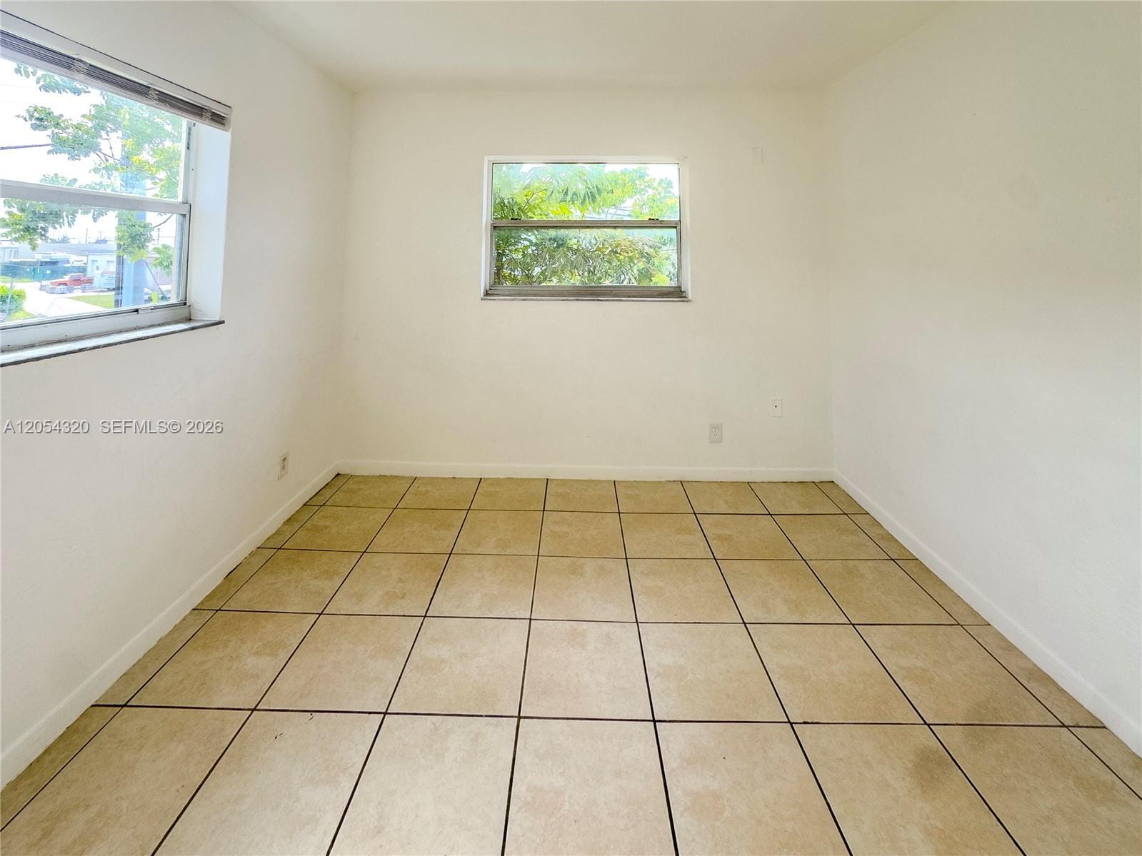 4061 N Dixie Highway 31 — photo 5