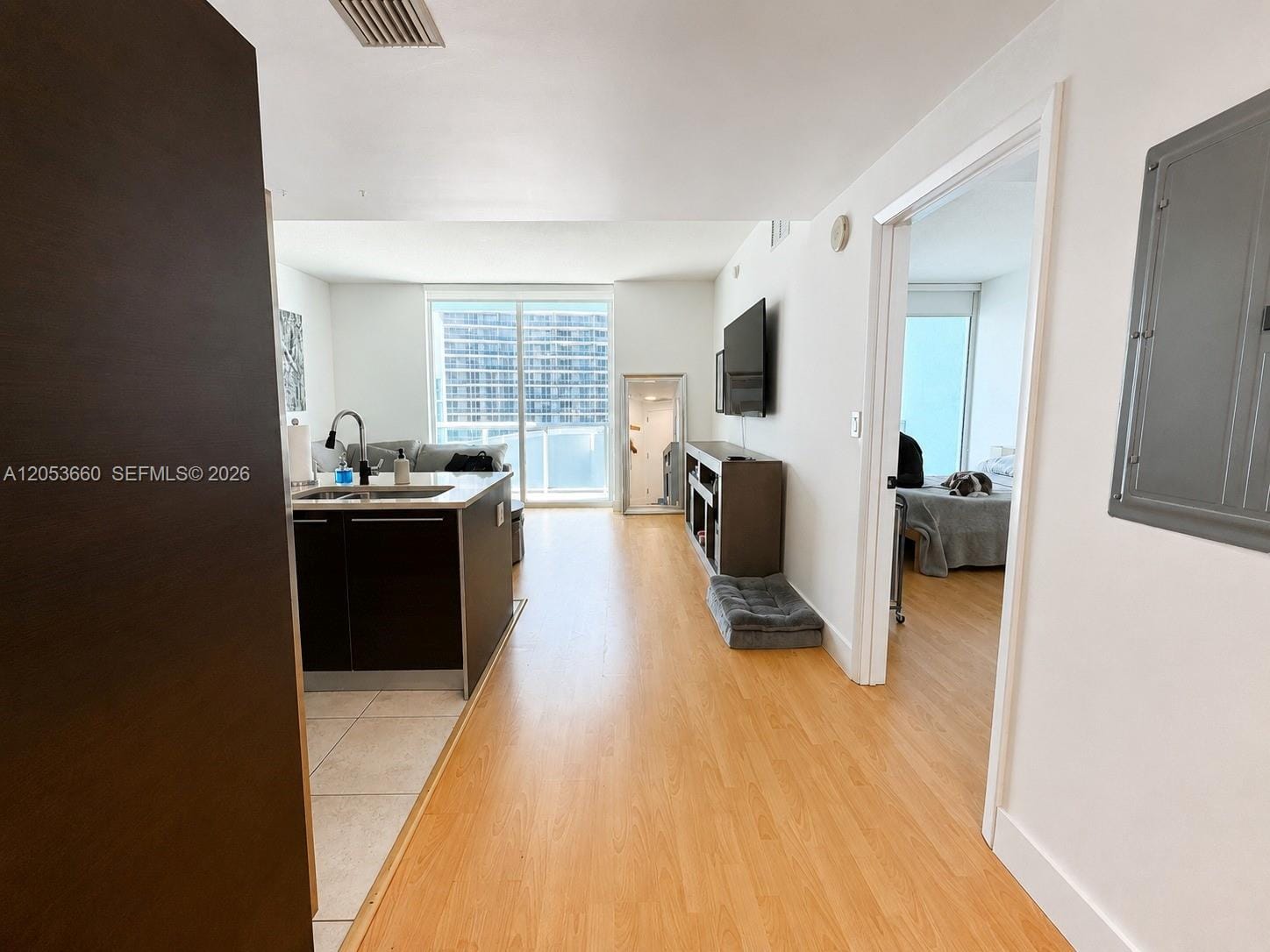 1900 N Bayshore Drive 3807 — photo 3