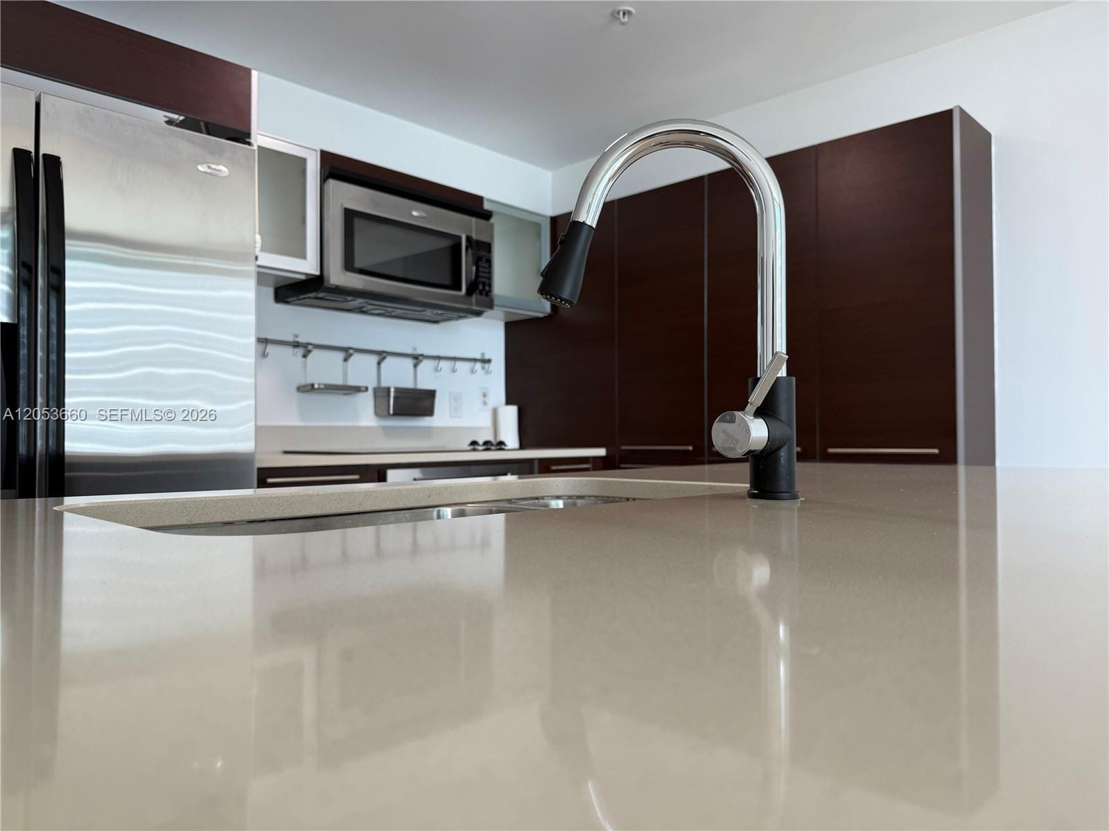 1900 N Bayshore Drive 3807 — photo 9