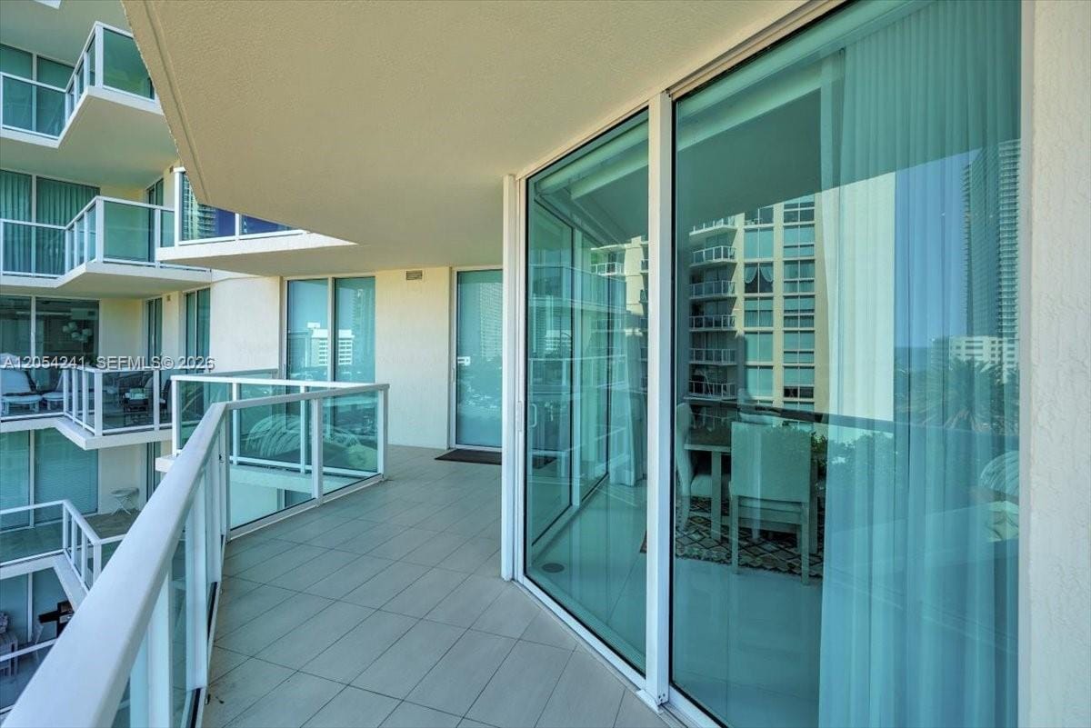 250 Sunny Isles Boulevard 3-902, Sunny Isles Beach, FL 33160 photo 8