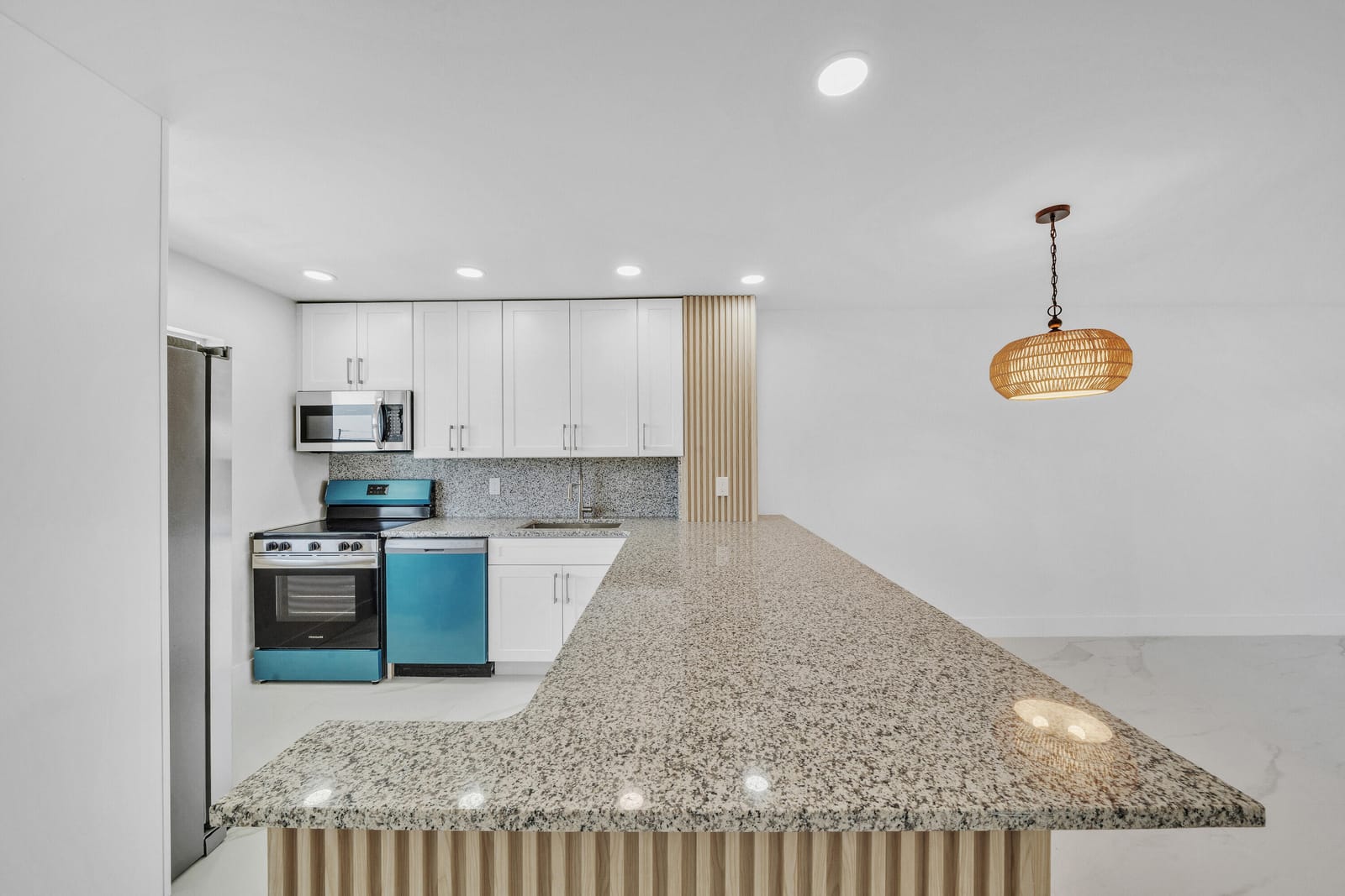 9880 Marina Boulevard 1536 — photo 12