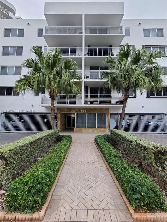 1605 Bay Road 206, Miami Beach, FL 33139