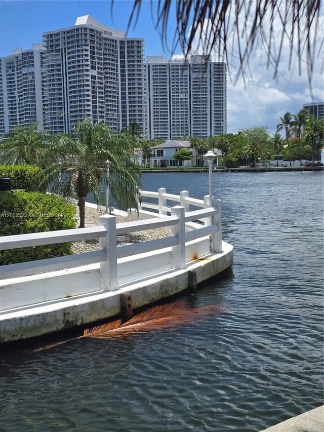 3177 S Ocean Drive 217, Hallandale Beach, FL 33009