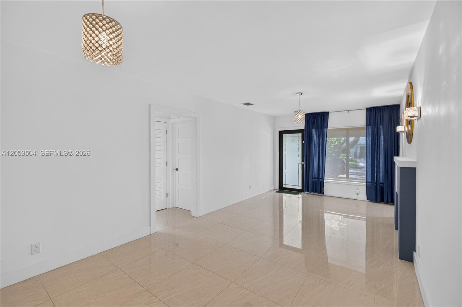 2543 SW 15th Street — photo 4