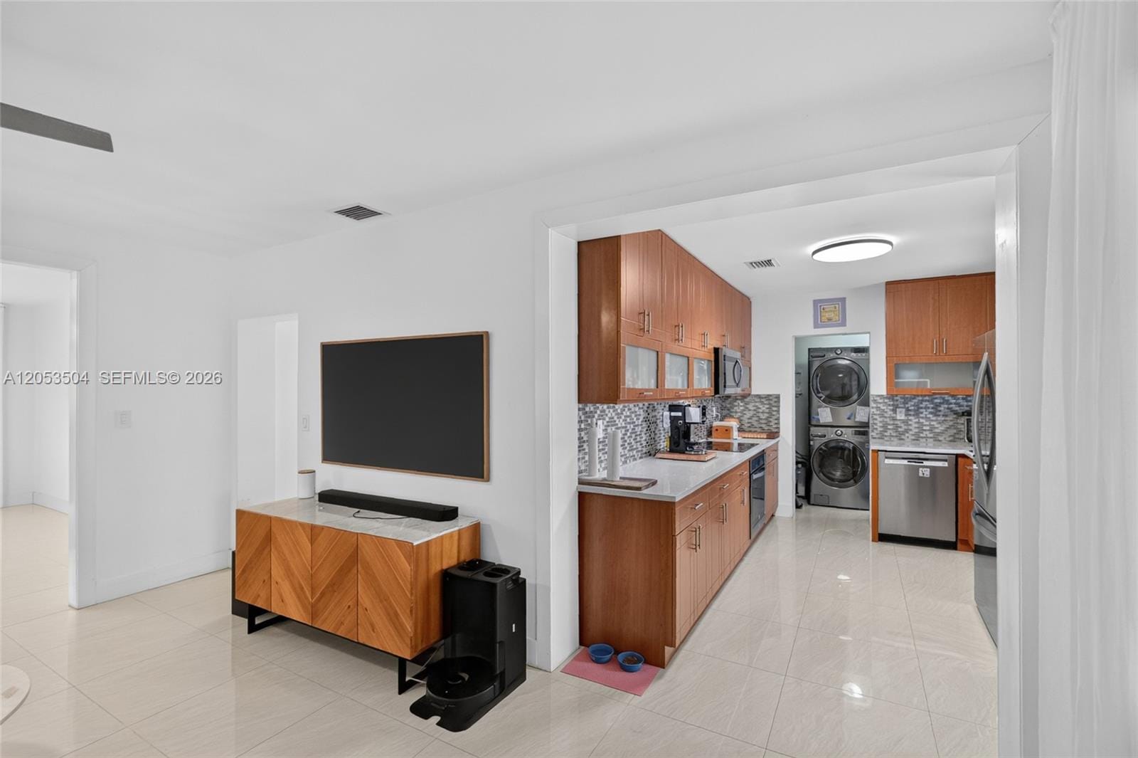 2543 SW 15th Street — photo 8