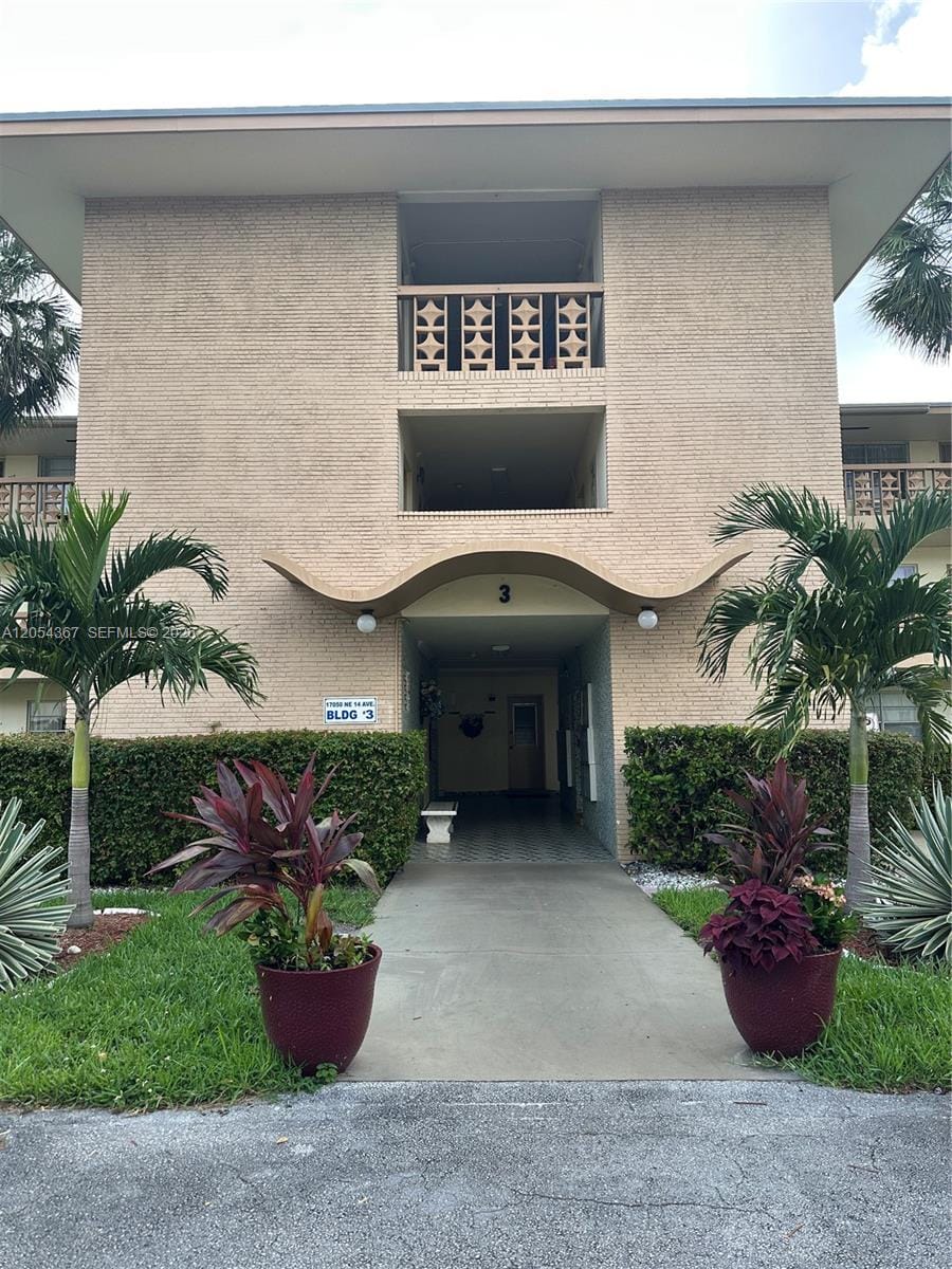 17050 NE 14th Avenue 110, Miami, FL 33162