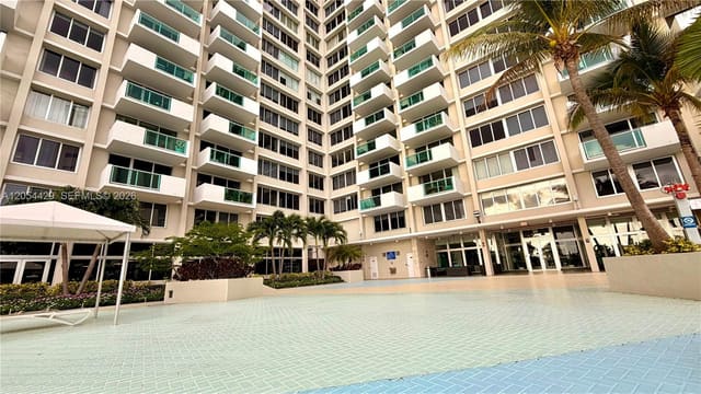 1200 West Avenue 1423, Miami Beach, FL 33139