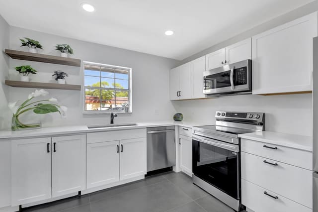 868 Worcester Lane B, Lake Worth, FL 33467