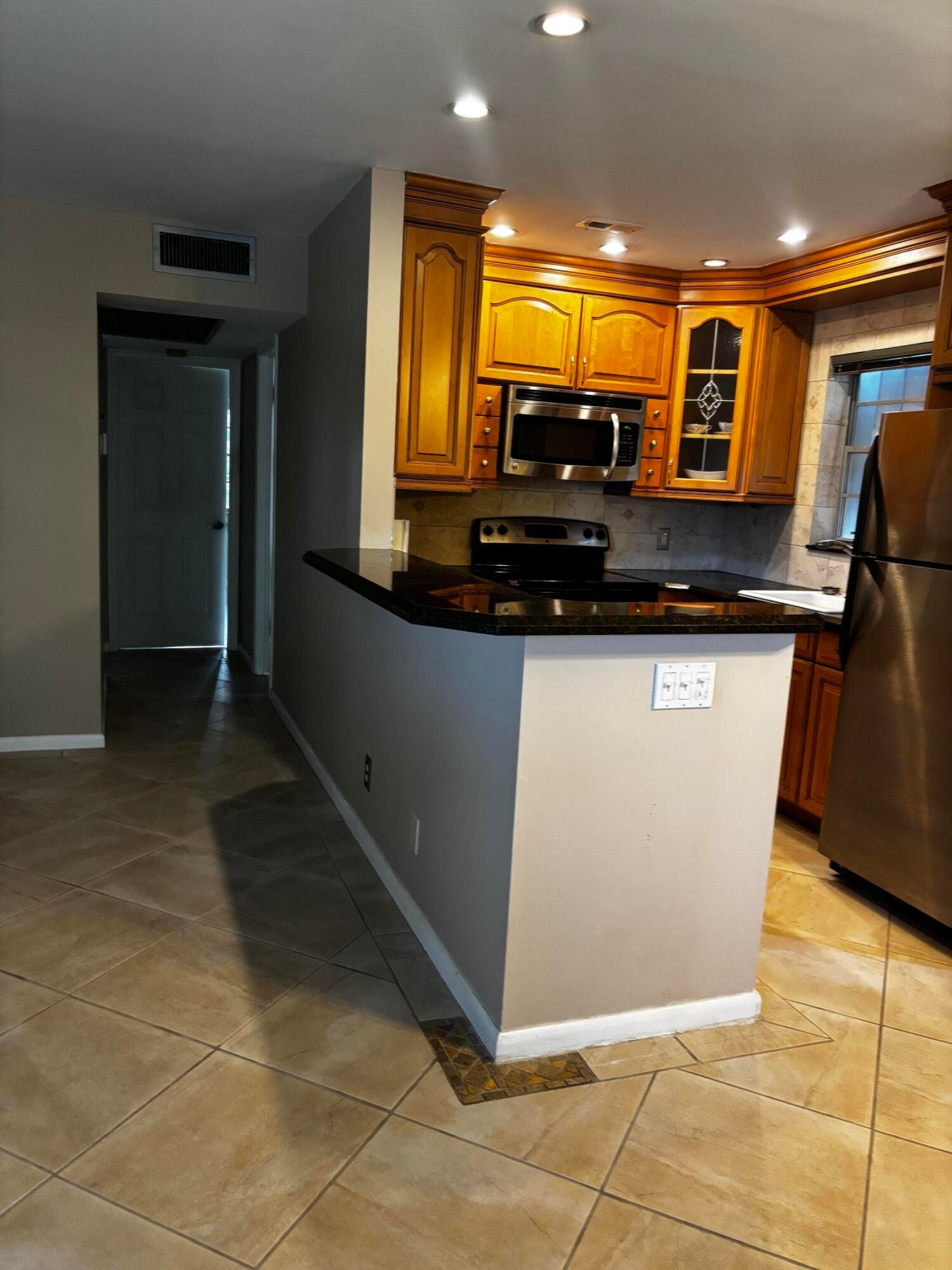 13 CHATHAM A — photo 10