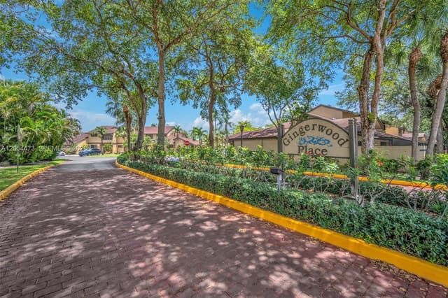 8747 Cleary Boulevard, Gingerwood Place, Plantation, FL